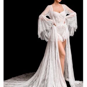 VOIR BRIDE ROBE AND LINGERIE SET